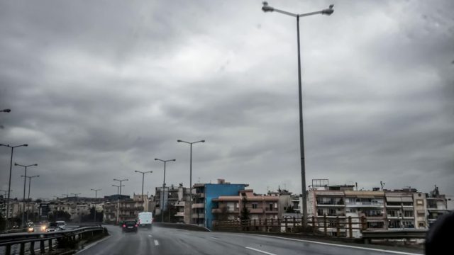 Καιρός σήμερα 26/2: Πού θα επιμείνουν οι βοριάδες – Για ποιες περιοχές προειδοποιούν Καλλιάνος και Σούζη