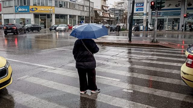 Καιρός σήμερα 20/2: Υγρή η έξοδος των εκδρομέων του τριημέρου – Άστατο σκηνικό περιγράφουν Αρνιακός και Μαρουσάκης