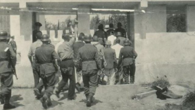 Καισαριανή: Οι πρώτες ταυτοποιήσεις από τις ιστορικές φωτογραφίες – Ποιοι ήταν ο Βασίλης Παπαδήμας και ο Ηλίας Ρίζος