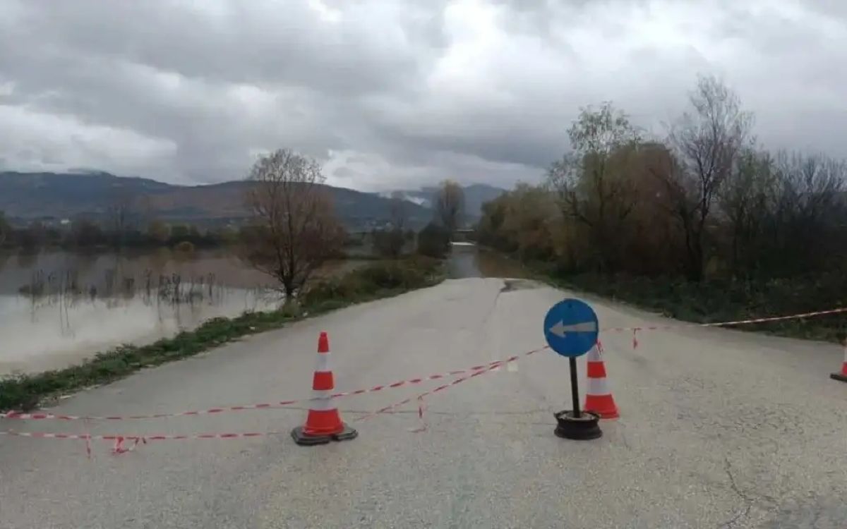 Πλημμύρες, κατολισθήσεις και ζημιές σε όλη τη χώρα