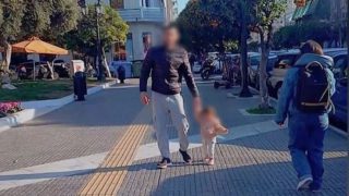 Καλλιθέα: Πήγαιναν συχνά στην πλατεία με το σιντριβάνι οι γονείς με το 2χρονο – Βίντεο ντοκουμέντο
