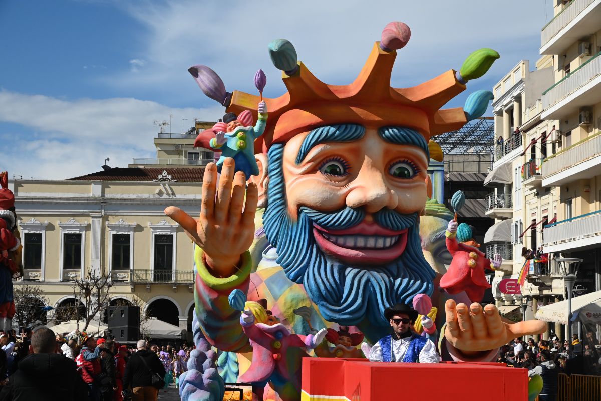 Πάνω από επτά άτομα κοιμήθηκαν σε λίγα τετραγωνικά