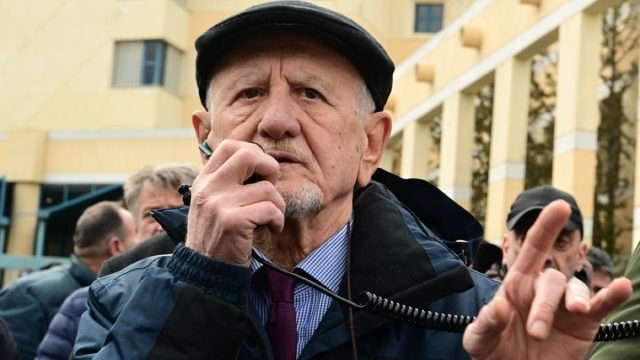 Θύμιος Λυμπερόπουλος: Ποιος είναι ο αρχηγός της κίτρινης φυλής των ταξί