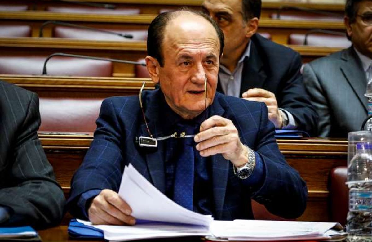 Από την πιάτσα στο προσκήνιο