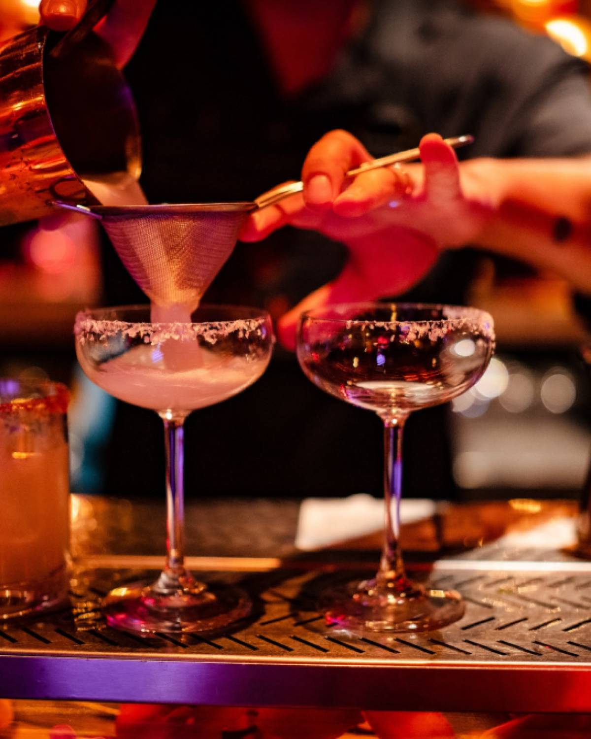 Τα cocktails στο Zuka Athens