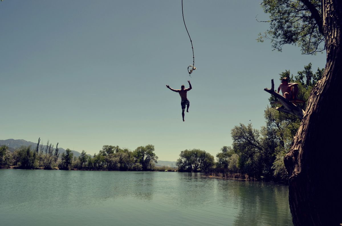 Bungee jumping