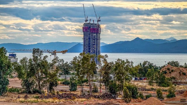 Το the Ellinikon απαντάει αν ο Ριβιέρα Τάουερ γέρνει όπως υποστηρίζουν χρήστες στα social