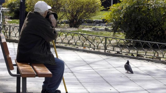 Αναδρομικά 11μήνου: Η «ψυχρολουσία» των κρατήσεων – Γιατί οι συνταξιούχοι εισπράττουν τα μισά