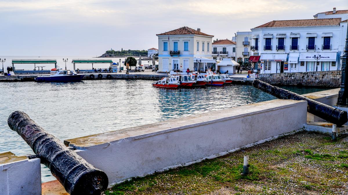 Σπέτσες