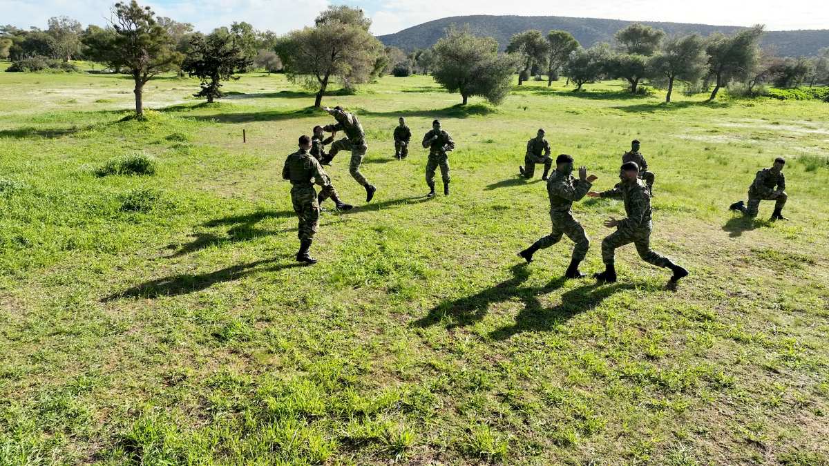 Η νέα στρατιωτική θητεία δεν είναι τυχαία