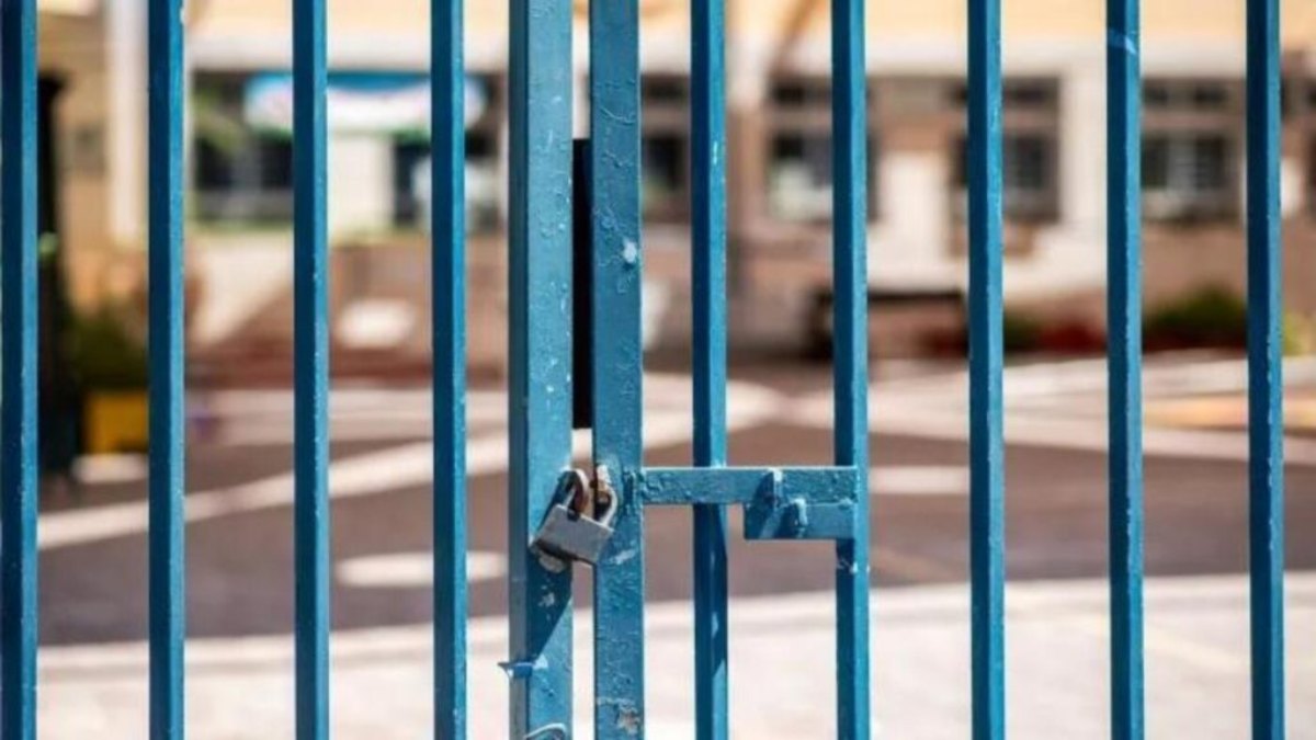 Σοκ στο Χαλάνδρι: Γονείς καταγγέλλουν διευθύντρια λυκείου ότι βάζει στους μαθητές «κοινωνική εργασία»