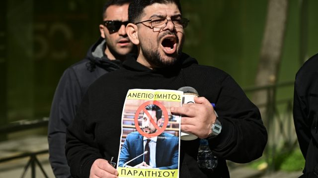 Οδηγοί ταξί σε «μετωπική» με το Υπ. Μεταφορών: Αντιδράσεις στο νομοσχέδιο και στο βάθος… απεργίες διαρκείας
