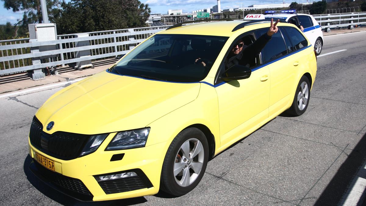 Τι απίθανο ζητούν οι ταξιτζήδες για να σταματήσουν την απεργία