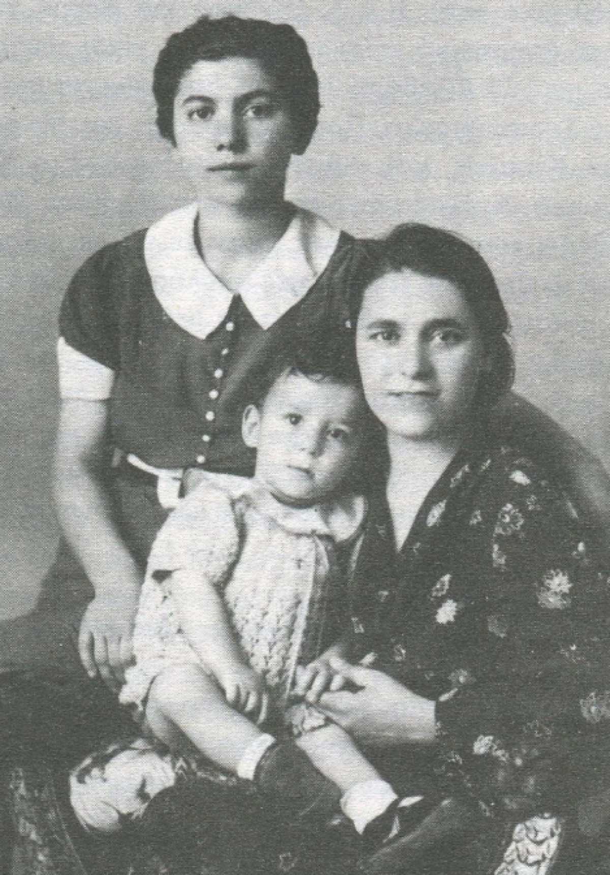 Η οικογένεια του ήρωα