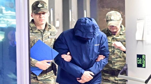 «Ζητώ ειλικρινά συγγνώμη»: Το LinkedIn, ο Κινέζος πράκτορας και η προφυλάκιση του σμηνάρχου