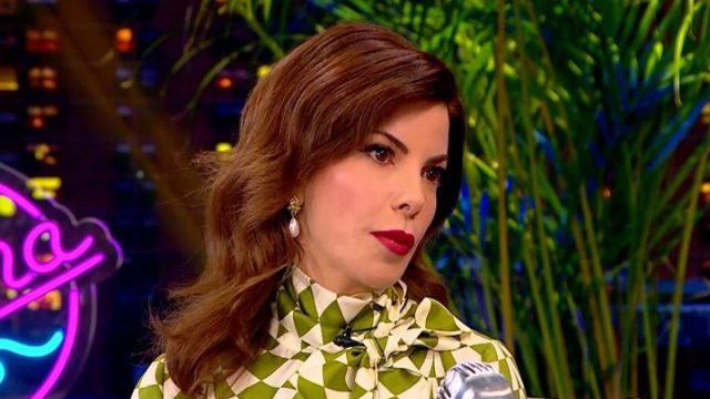 Αντελίνα Βαρθακούρη: «Με τα παραπανίσια κιλά είχα κατάθλιψη, πήγα μόνη μου στον Ευαγγελισμό»