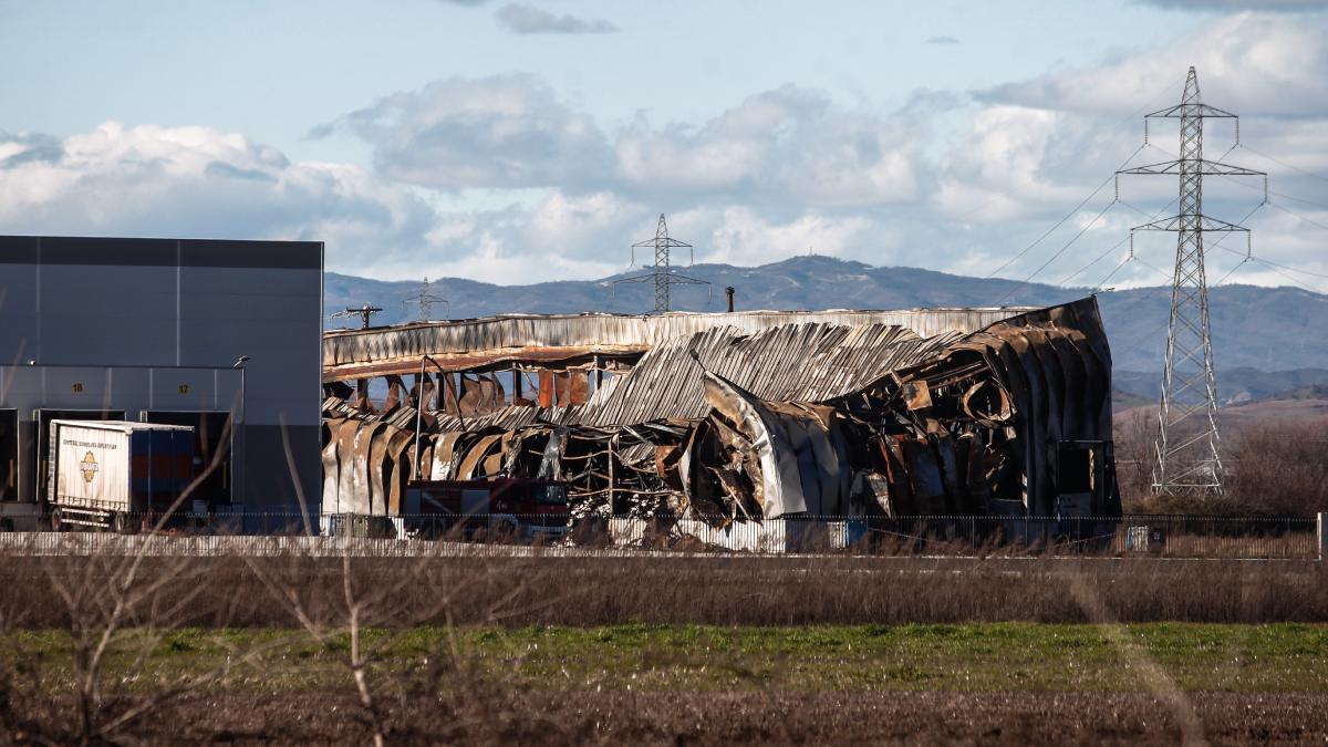 Βιολάντα: Συνελήφθη ο ιδιοκτήτης του εργοστασίου – Αναβαθμίστηκε το κατηγορητήριο για τη φονική έκρηξη