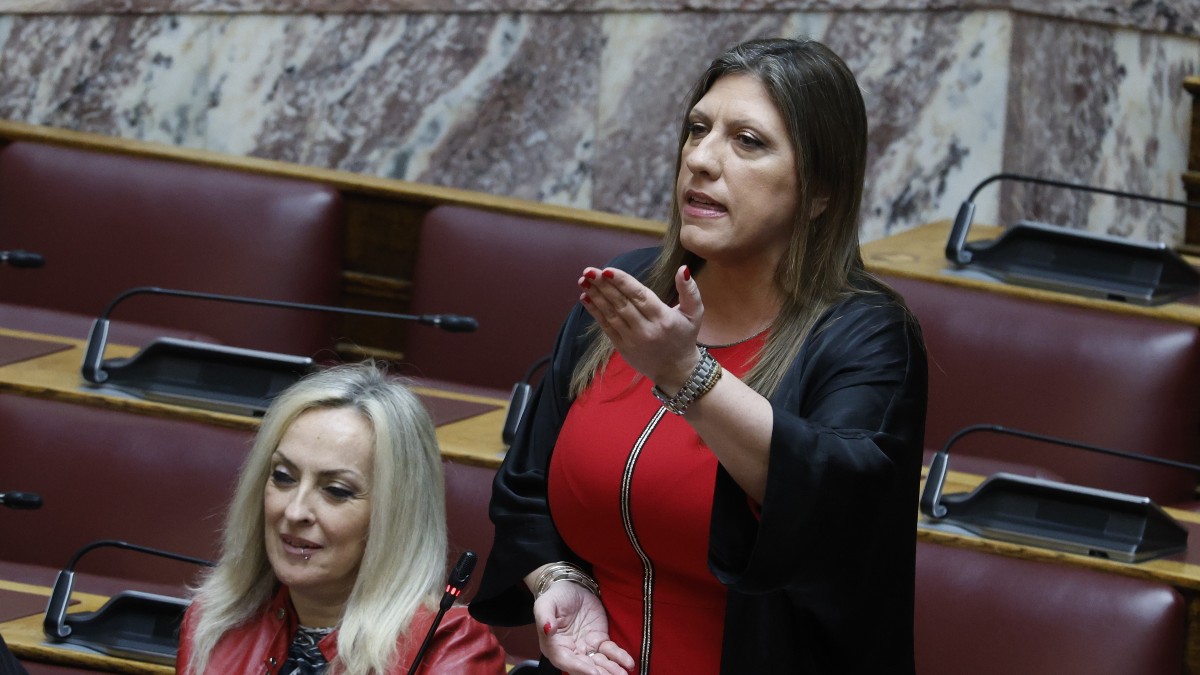 Κωνσταντοπούλου κατά Γεωργιάδη: «Ελεεινό υποκείμενο και φερέφωνο του Μητσοτάκη»