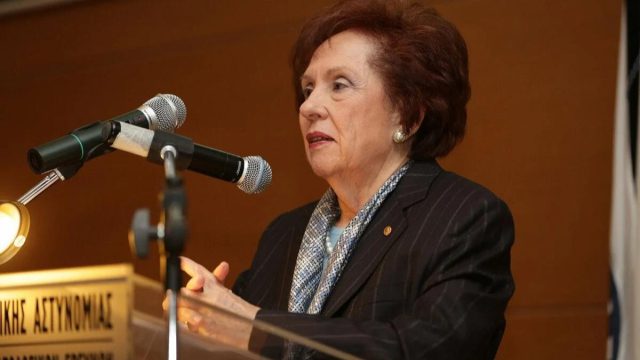 Πέθανε η Άννα Ψαρούδα-Μπενάκη: Ποια ήταν η πρώτη γυναίκα Πρόεδρος της Βουλής