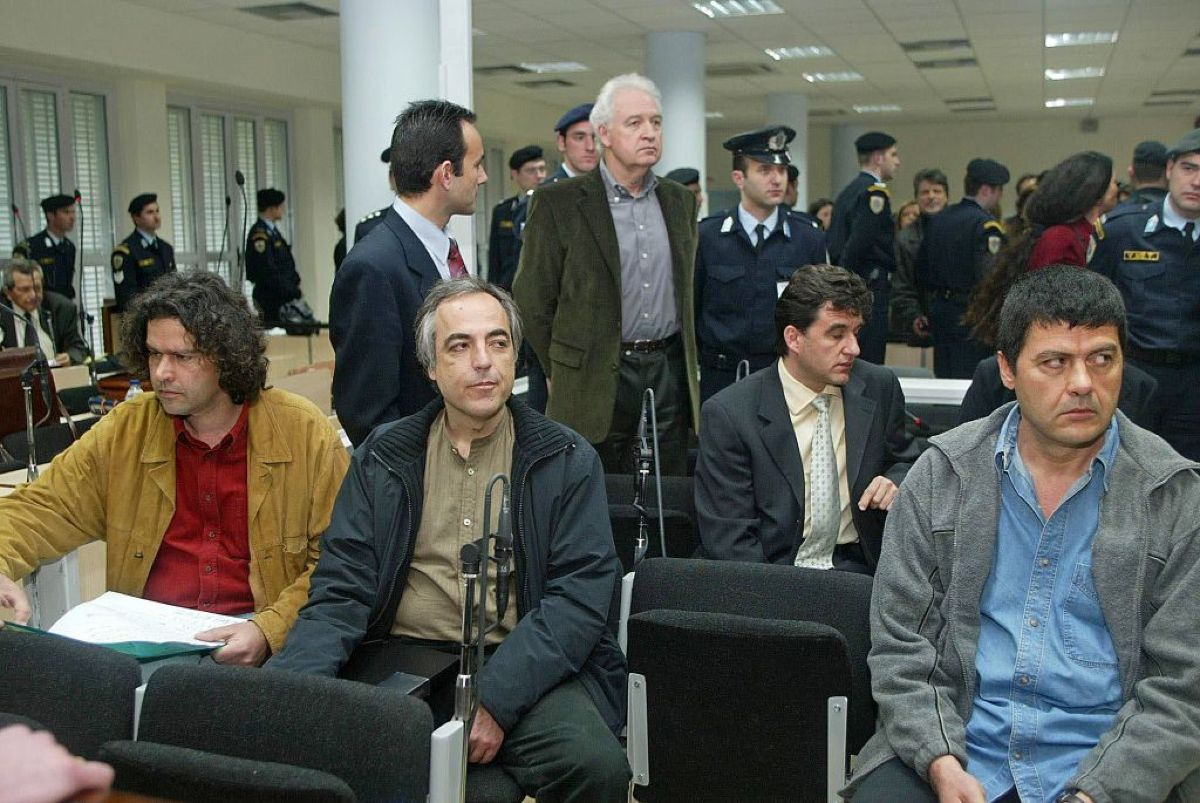 Από την εκτέλεση στην εσωτερική αποσύνθεση της οργάνωσης