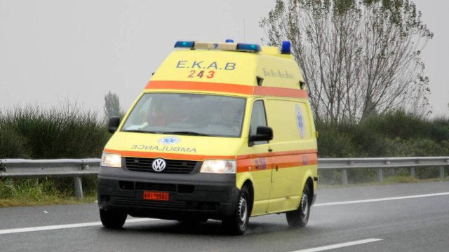 Το θαύμα της ζωής στην άσφαλτο της Κρήτης: Η συγκλονιστική γέννα 21χρονης μέσα σε ασθενοφόρο καθ’ οδόν για το Ηράκλειο