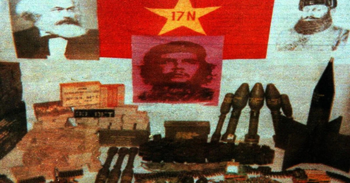 Στρατολόγηση, παρανομία και πολιτική πόλωση