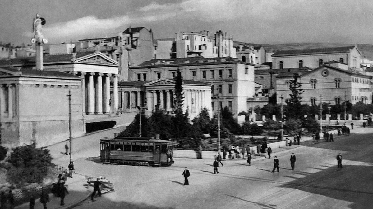 Η καθοριστική στιγμή ήρθε το 1926, όταν η κυβέρνηση αποφάσισε να δώσει σάρκα και οστά στον θεσμό