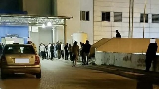 Αγρίνιο: Νύχτα τρόμου στο Νοσοκομείο – Άγρια συμπλοκή Ρομά έξω από τα Επείγοντα και ισχυρές δυνάμεις της ΕΛ.ΑΣ.