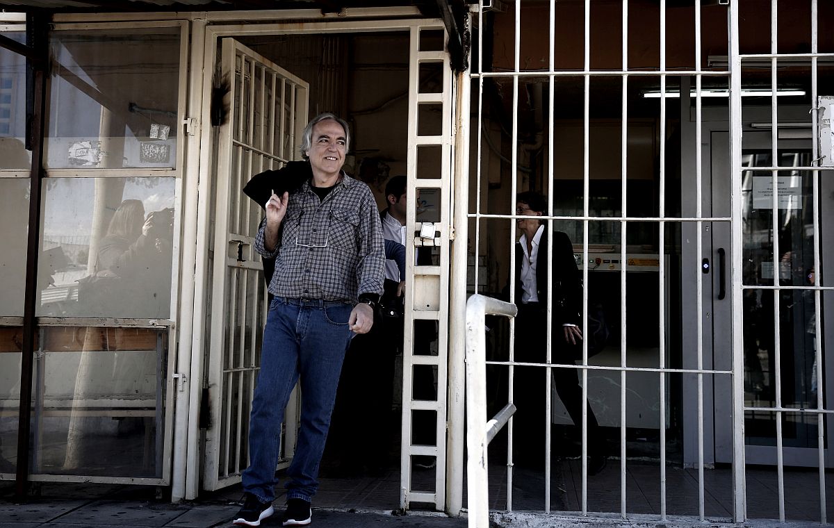 Η μέρα που ο Δημήτρης Κουφοντίνας πήρε άδεια από τις φυλακές