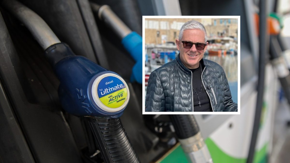 Τάσος Δούσης για το «θαύμα» των 2 ευρώ στη βενζίνη και την αισχροκέρδεια: «Βομβάρδισαν και την Ελλάδα;»