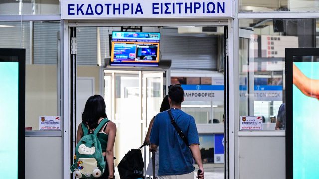 «Φωτιά» στην άσφαλτο: Αυξήσεις-σοκ στα εισιτήρια των ΚΤΕΛ – Το 10% που «τινάζει» τον οικογενειακό προϋπολογισμό