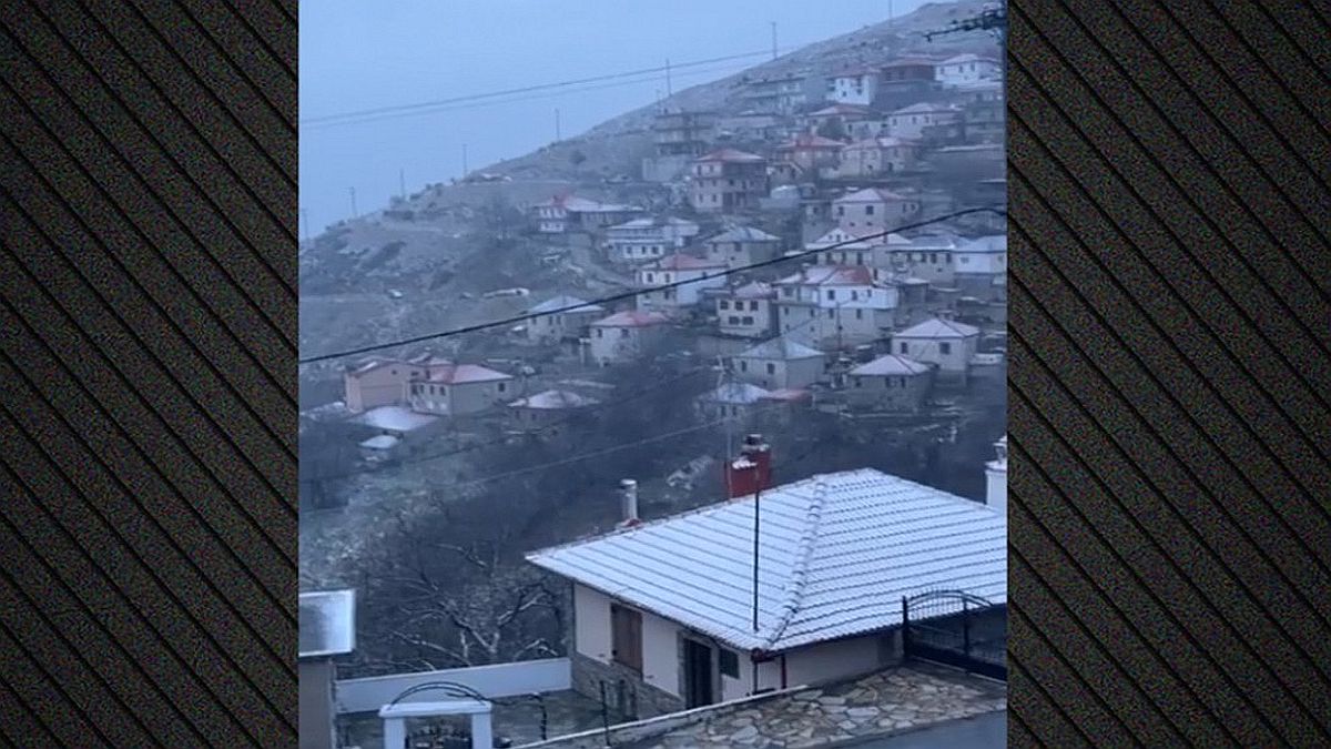«Λευκή» έκπληξη στη Θεσσαλία – Χιόνια στην Ελασσόνα
