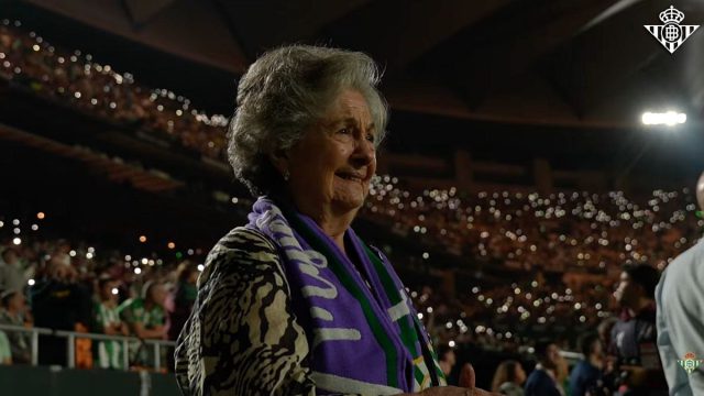 Γουαδελούπε Φινιάνα: Η 91χρονη «γιαγιά των δράκων» που λατρεύει την Μπέτις και απειλεί τον… Παναθηναϊκό!