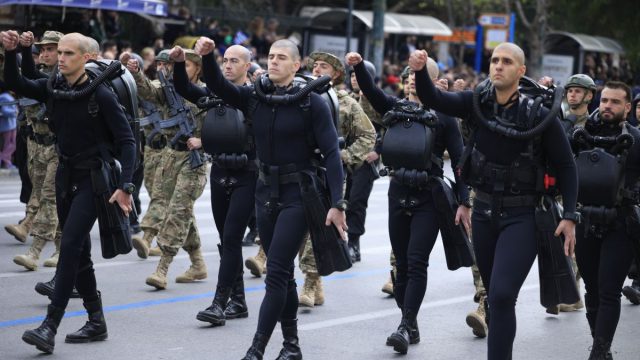 ΔΥΚ: Η ιστορία των Ελλήνων ΟΥΚ, η εκπαίδευση και οι θρυλικές αποστολές από το 1953