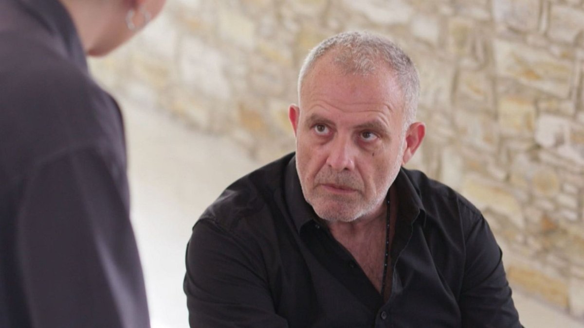 ο Στάθης μπροστά σε όλους παραδέχεται: «Εγώ έσπρωξα την Ερωφίλη για να τη γλιτώσει από το αυτοκίνητο που θα έπεφτε πάνω της»