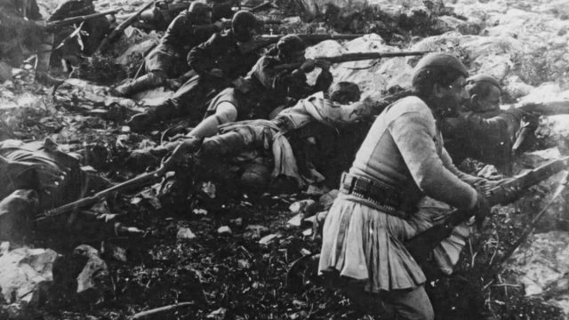 Σαν σήμερα, 03 Μαρτίου 1913: Η γαλανόλευκη στους Αγίους Σαράντα – Το χρονικό της απελευθέρωσης της Βορείου Ηπείρου