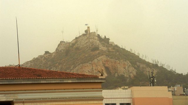 Αφρικανική σκόνη: Οι 5 «χρυσές» οδηγίες για να προστατέψετε τους πνεύμονές σας