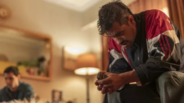 Οι 10 νέες ταινίες που «καίουν» τις αίθουσες: Ο απόηχος των Όσκαρ, το στοίχημα του Γκόσλινγκ και η ελληνική «Τελευταία Κλήση»