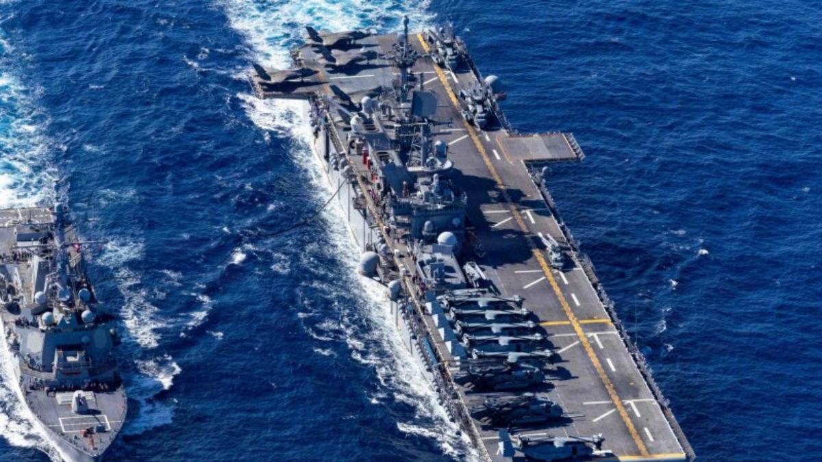 USS Tripoli: Αυτό είναι το αεροπλανοφόρο που ρίχνει στη μάχη των Στενών του Ορμούζ ο Τραμπ (2.500 πεζοναύτες και F-35)