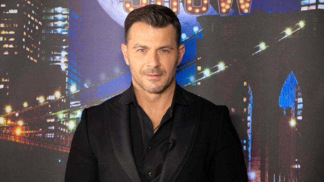 Ο Γιώργος Αγγελόπουλος σε ρόλο παρουσιαστή στην τηλεόραση – Δείτε ποιο ριάλιτι σόου θα παρουσιάζει
