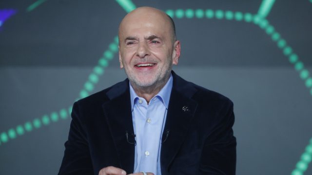 Αναλαμβάνει τον ΣΚΑΪ ηγετικό στέλεχος της κυβέρνησης Μητσοτάκη!