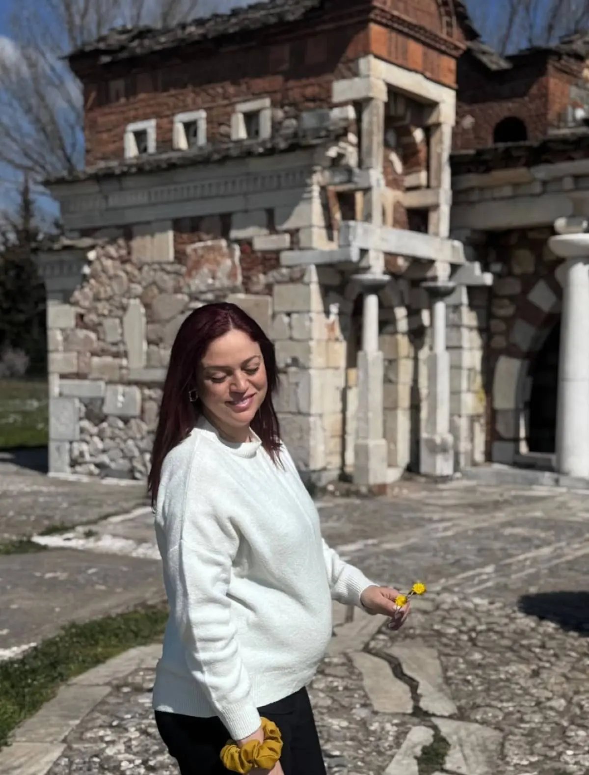 «Δεν πιάσαμε εύκολα παιδάκι, είμαι και 36. Αγχώθηκα και για αυτό το έκανα το τάμα»
