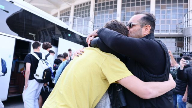Πίσω στη Θεσσαλονίκη η ομάδα νέων του Άρη: Τέλος στην αγωνία μετά τον εγκλωβισμό στο Άμπου Ντάμπι