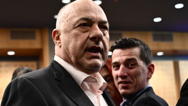 «Ντου» του Αχιλλέα Μπέου σε κοινοτικό γραφείο που είχαν καταλάβει αναρχικές ομάδες