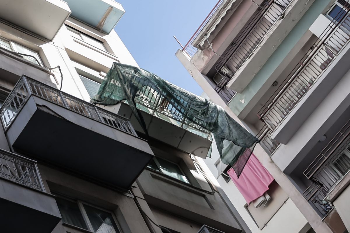 Αυτοψία σε επικίνδυνους εξώστες