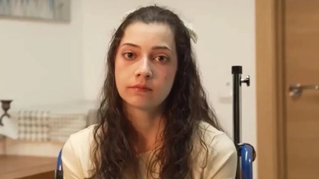 Ένα συγκλονιστικό βίντεο με την Noelia Castillo που έκανε ευθανασία μετά την απόπειρα αυτοκτονίας που την άφησε παραπληγική