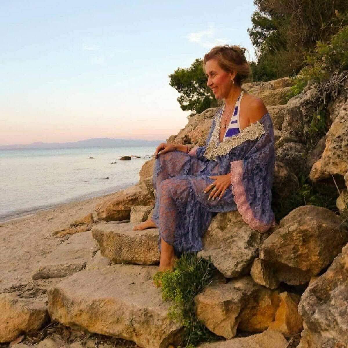 Οι βαριές αιχμές της αδελφής της