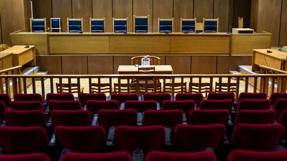 Διακοπή μετά την αδιαθεσία της προέδρου