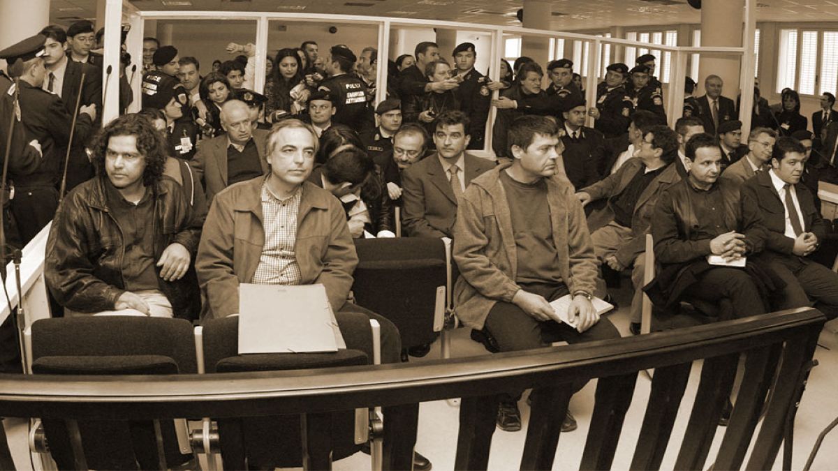 Το «φιάσκο» της Ριανκούρ: Η μέρα που η 17 Νοέμβρη ξέφυγε μέσα από τα χέρια της αστυνομίας – Το τηλεφώνημα της «Άννας»