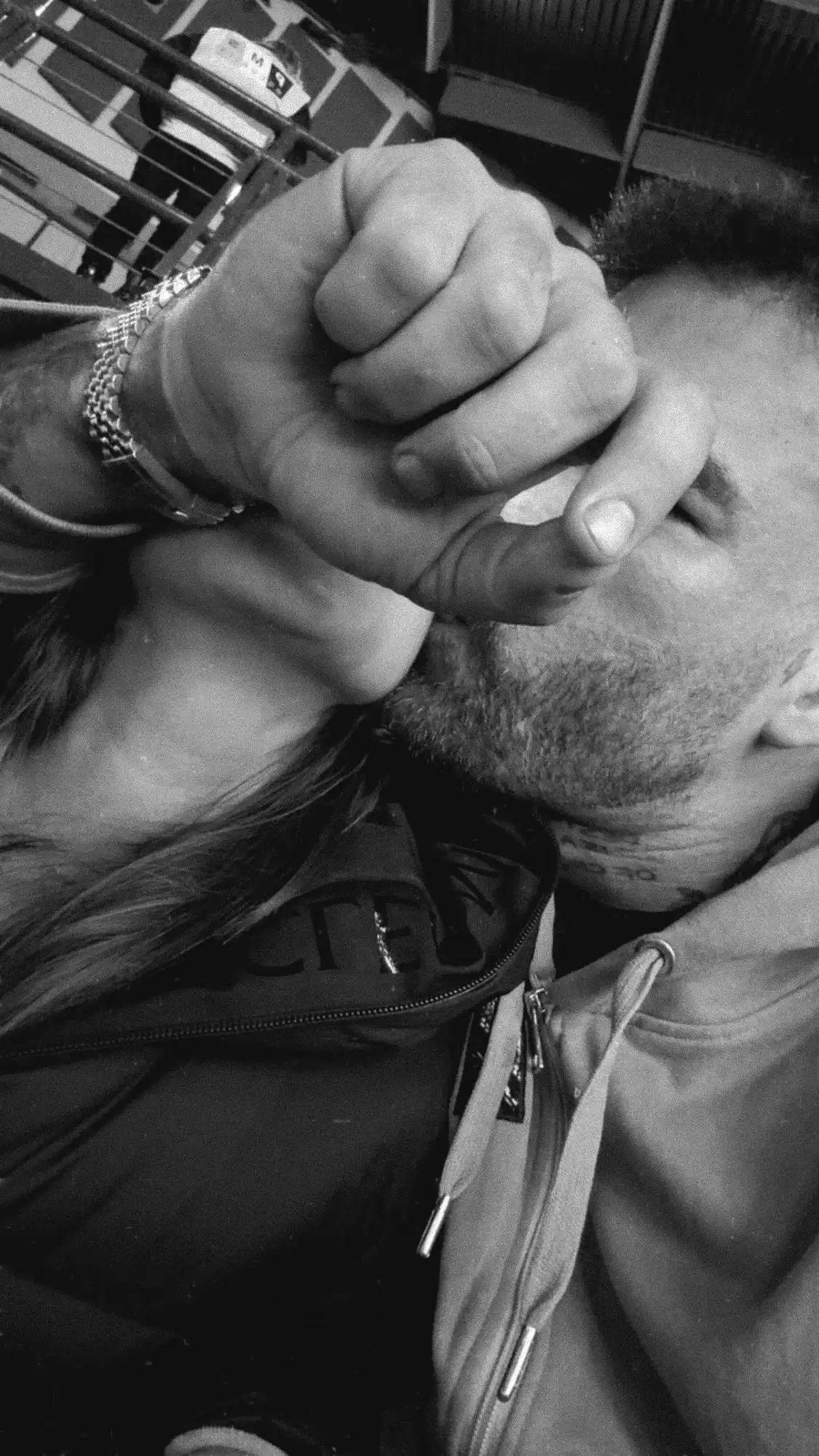 Με μια ανάρτηση που ξάφνιασε ευχάριστα τους ακολούθους του, ο Δημήτρης Αλεξάνδρου μοιράστηκε μια προσωπική στιγμή με τη γνωστή τραγουδίστρια.